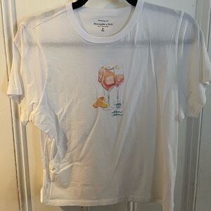 BNWT Abercrombie & Fitch White Tee with Drink Graphic
